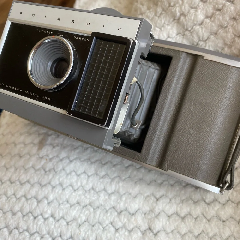 Polaroid land camera j66